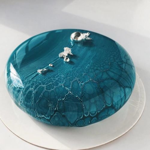 These Mirror Glazed Mousse Cakes are Pure Works of Art